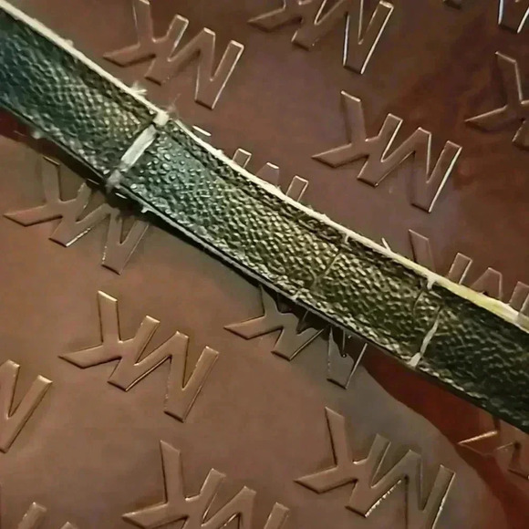 Michael Kors Voyager Red Large Leather Tote - Picture 7 of 9